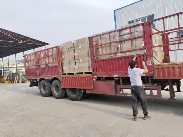 5000支熔噴濾芯裝車發(fā)貨